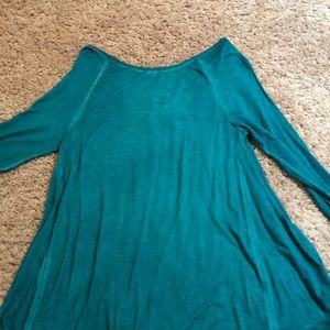 3/4 sleeve flowy shirt